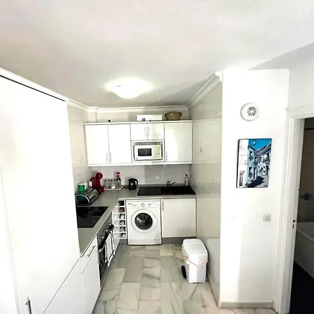 1 Bed With Mountain Views Apartament Benalmádena